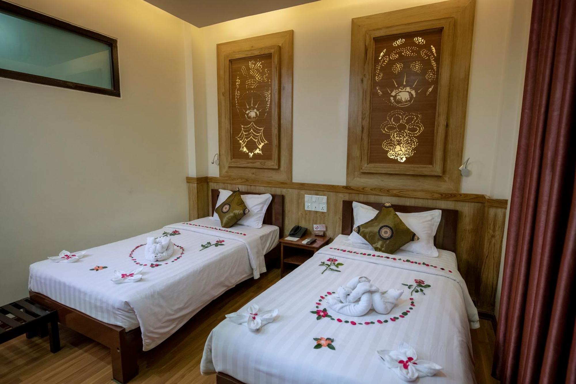 Uct Taunggyi Hotel Екстериор снимка